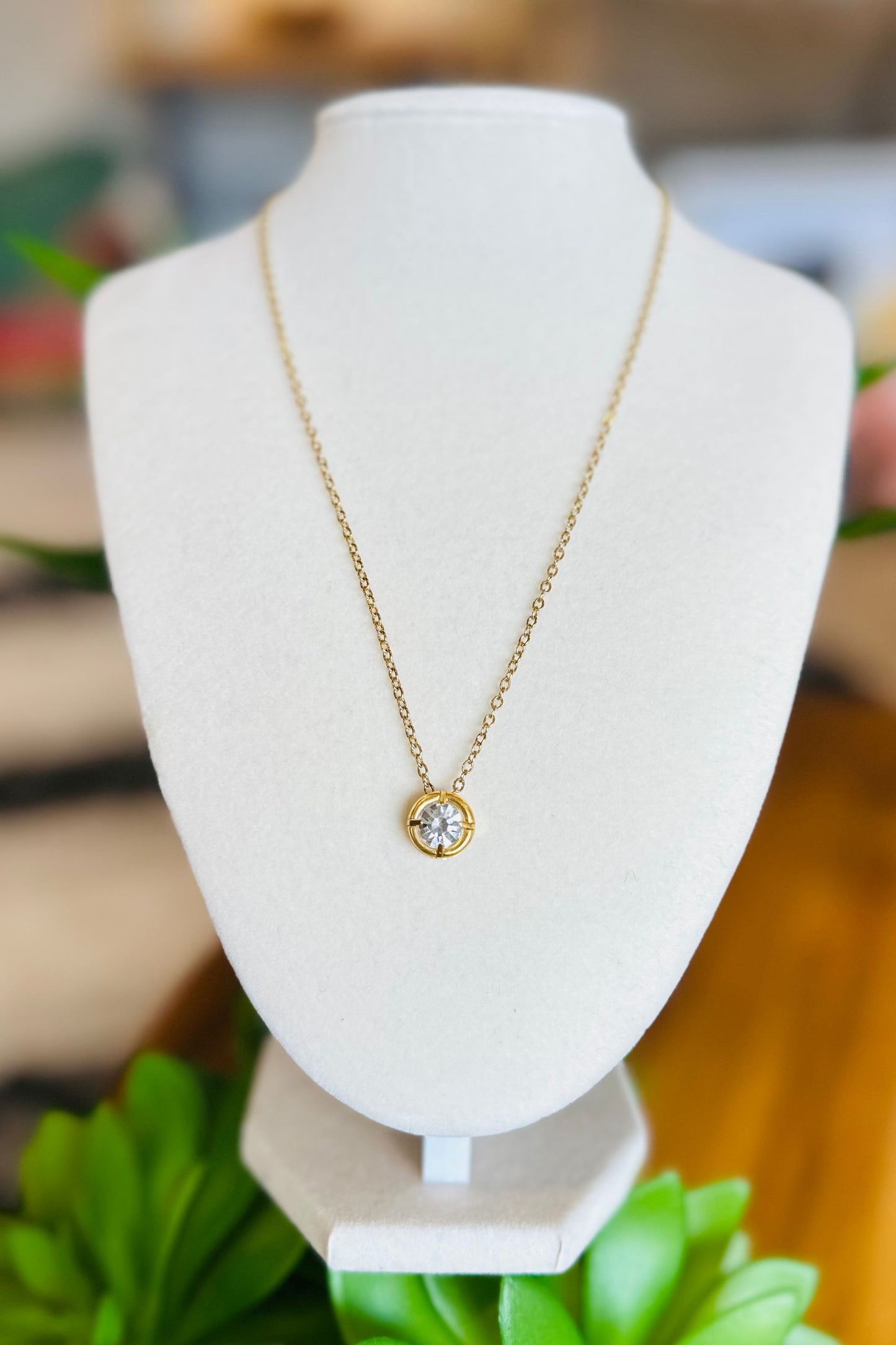 Small Round Dainty Sparkle Necklace